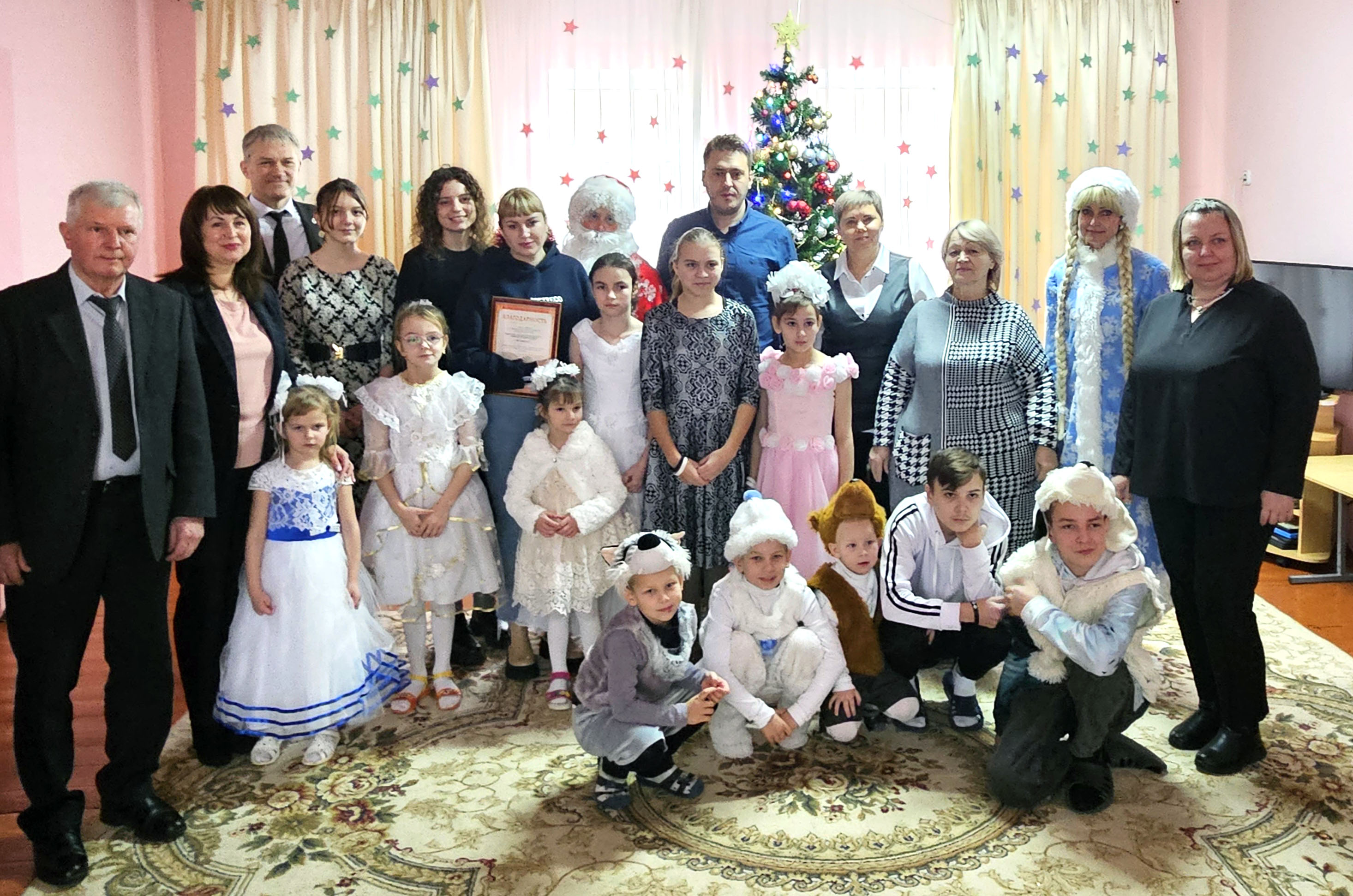 НОВОГОДНЯЯ БЛАГОТВОРИТЕЛЬНАЯ АКЦИЯ "НАШИ ДЕТИ"